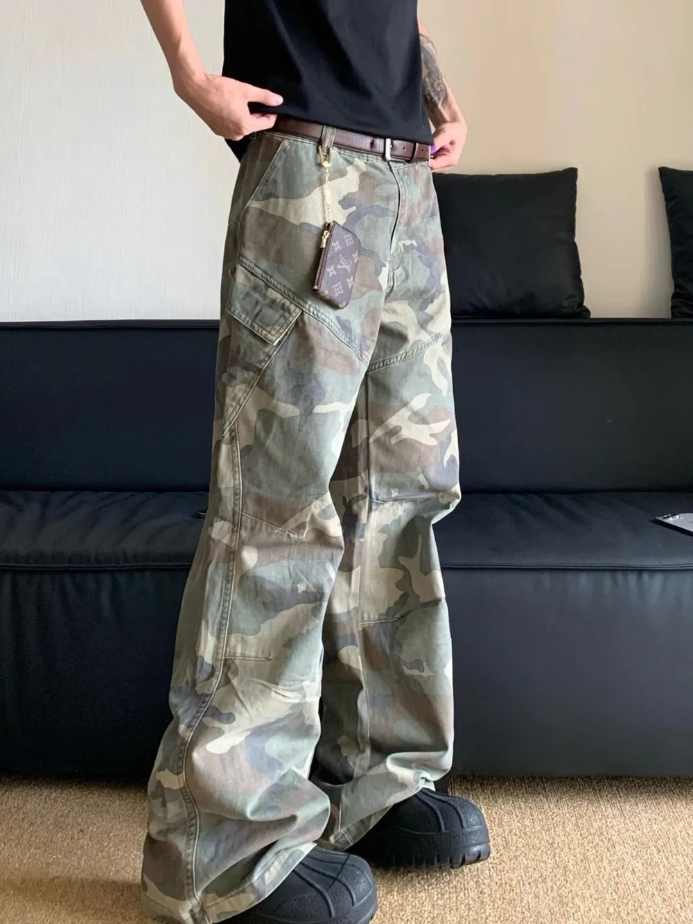 Men's Camouflage Cargo Pants with Multiple Pockets, image 2