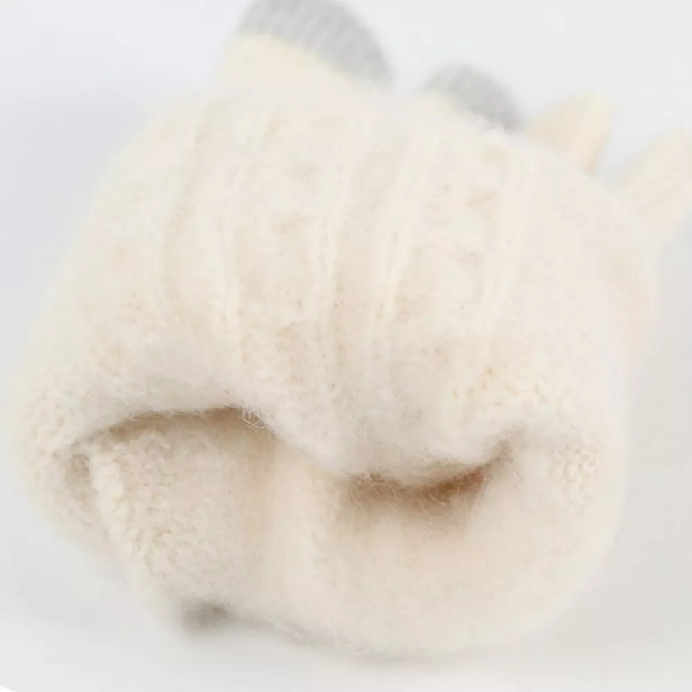 Cable Knit Touchscreen Gloves, image 7