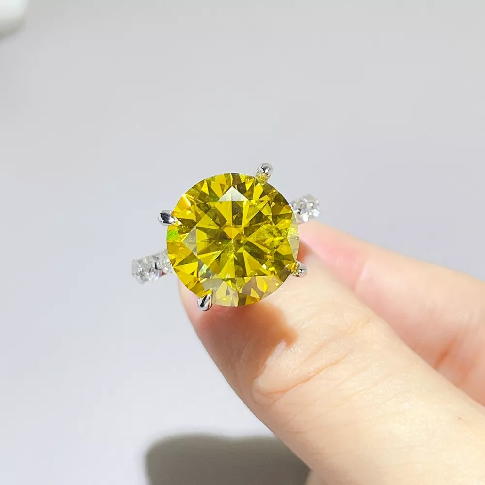 10 Carat 925 Sterling Silver Moissanite Ring, image 2