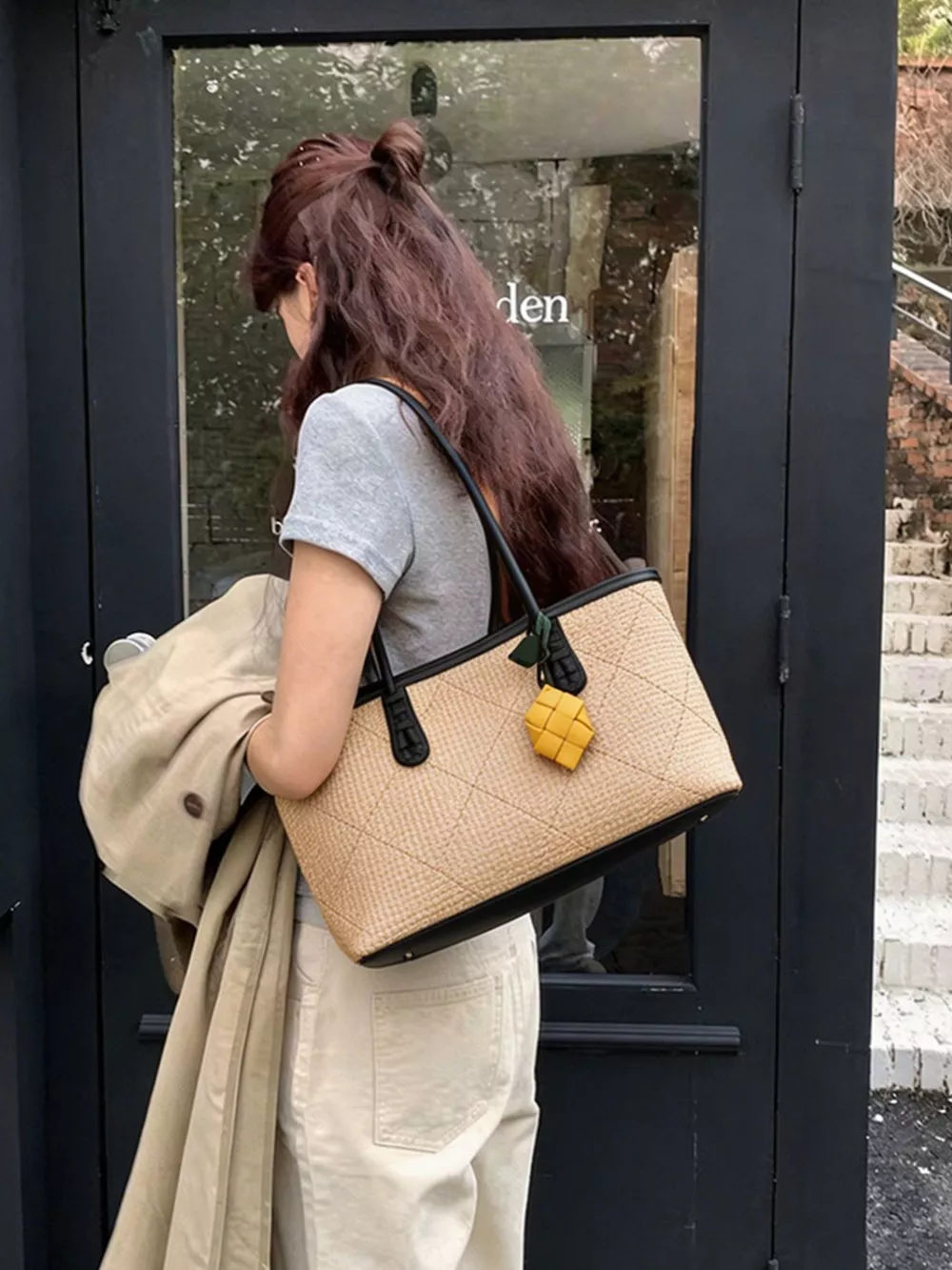 Contrast Trim Shoulder Bag, image 2
