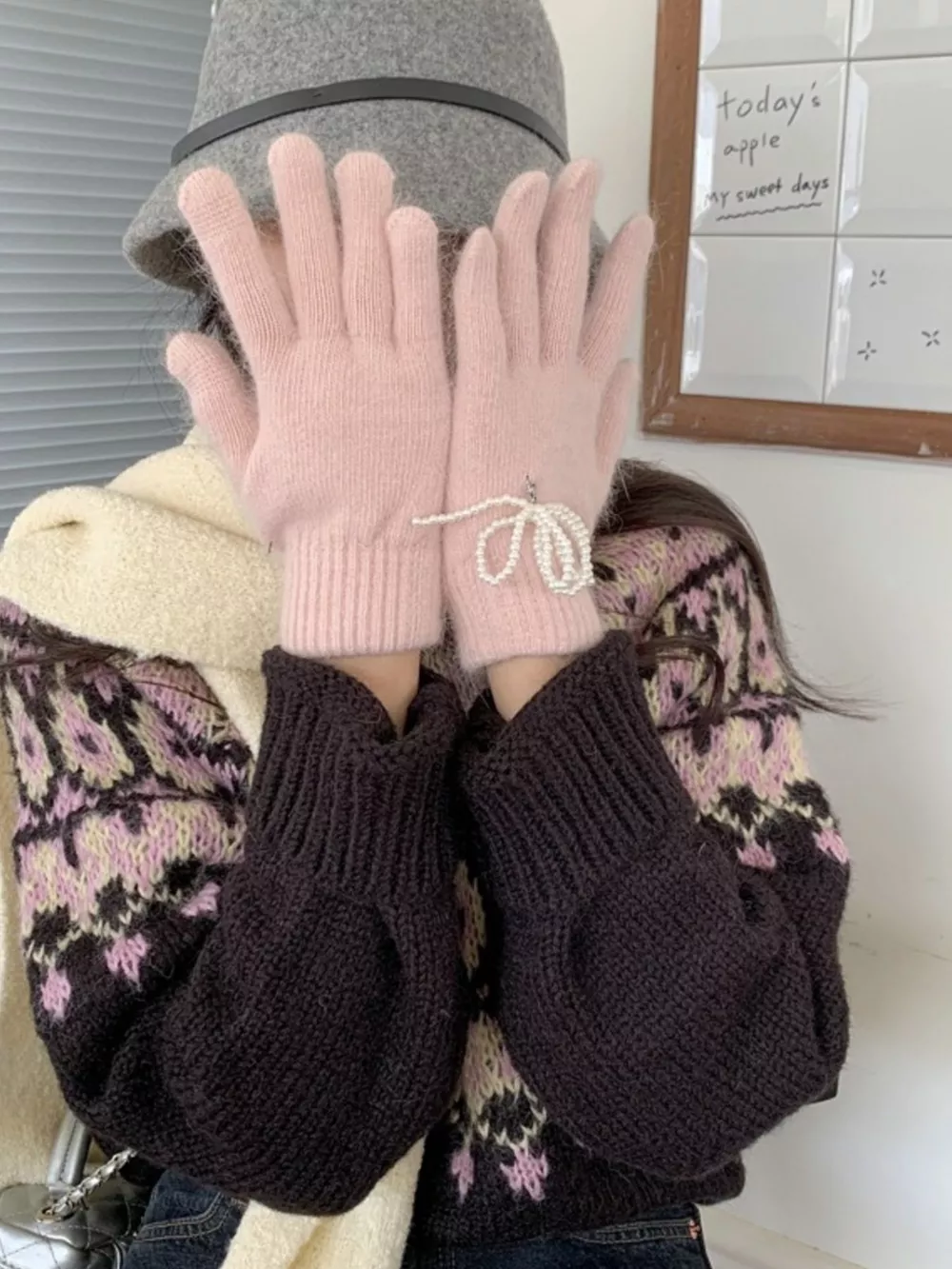 Pearl Embellished Knit Gloves, image 4