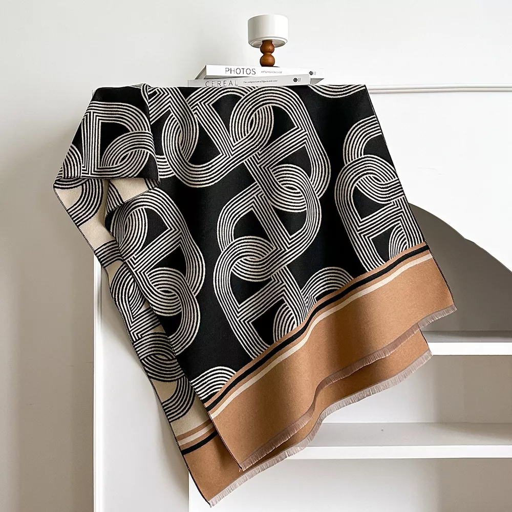 Geometric Pattern Raw Hem Scarf, image 2