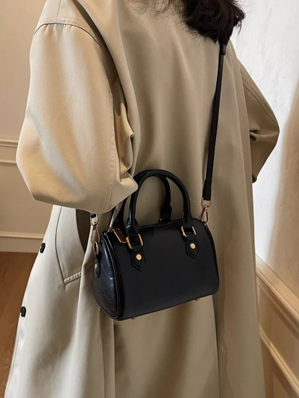 Vintage Style Barrel Crossbody Bag, image 3