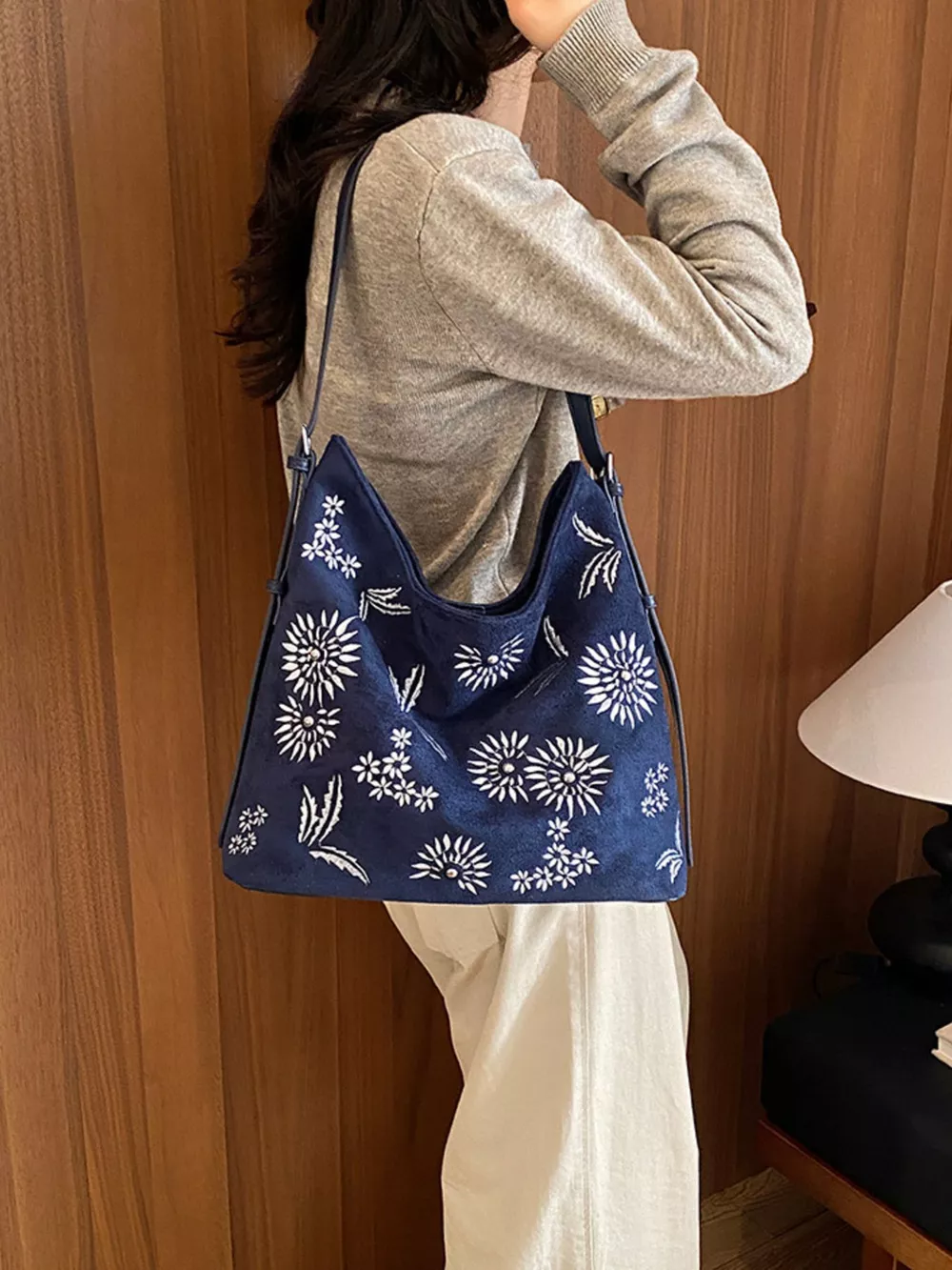 Lightweight Floral Shoulder Bag, image 3