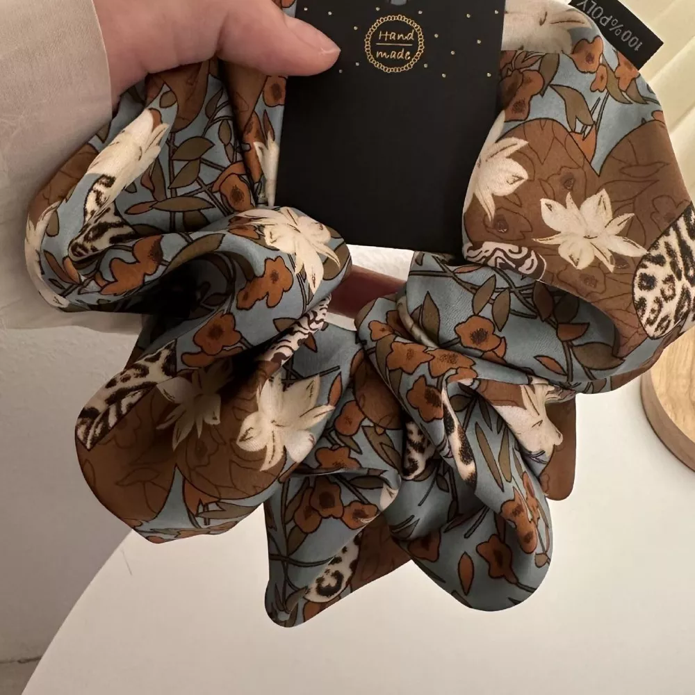 3-Piece Floral Print Hair Scrunchies Set, image 3
