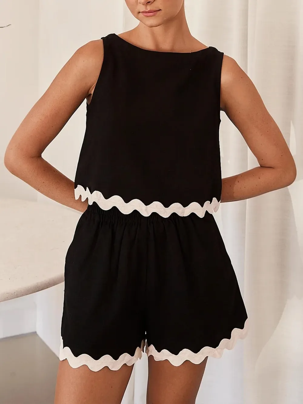 Contrast Trim Round Neck Top and Shorts Set, image 19
