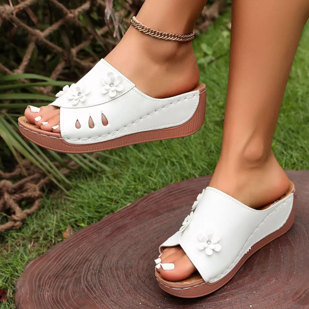 Comfortable Wedge Sandals with Floral Embellishments, image 2