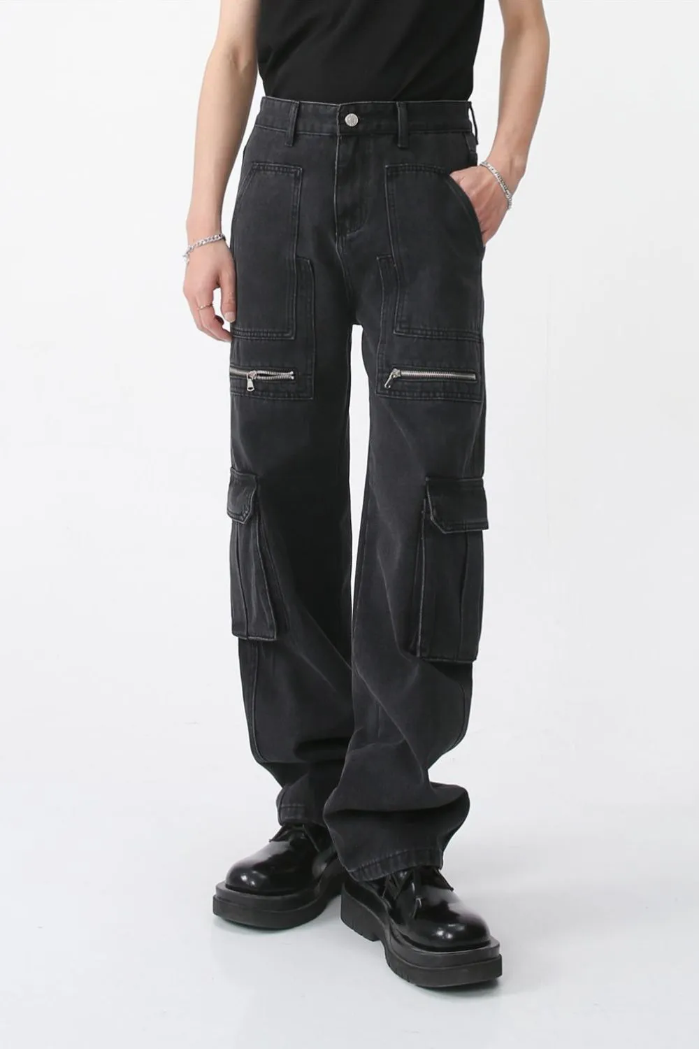 Men's Loose Fit Jeans with Cargo Pockets, image 2