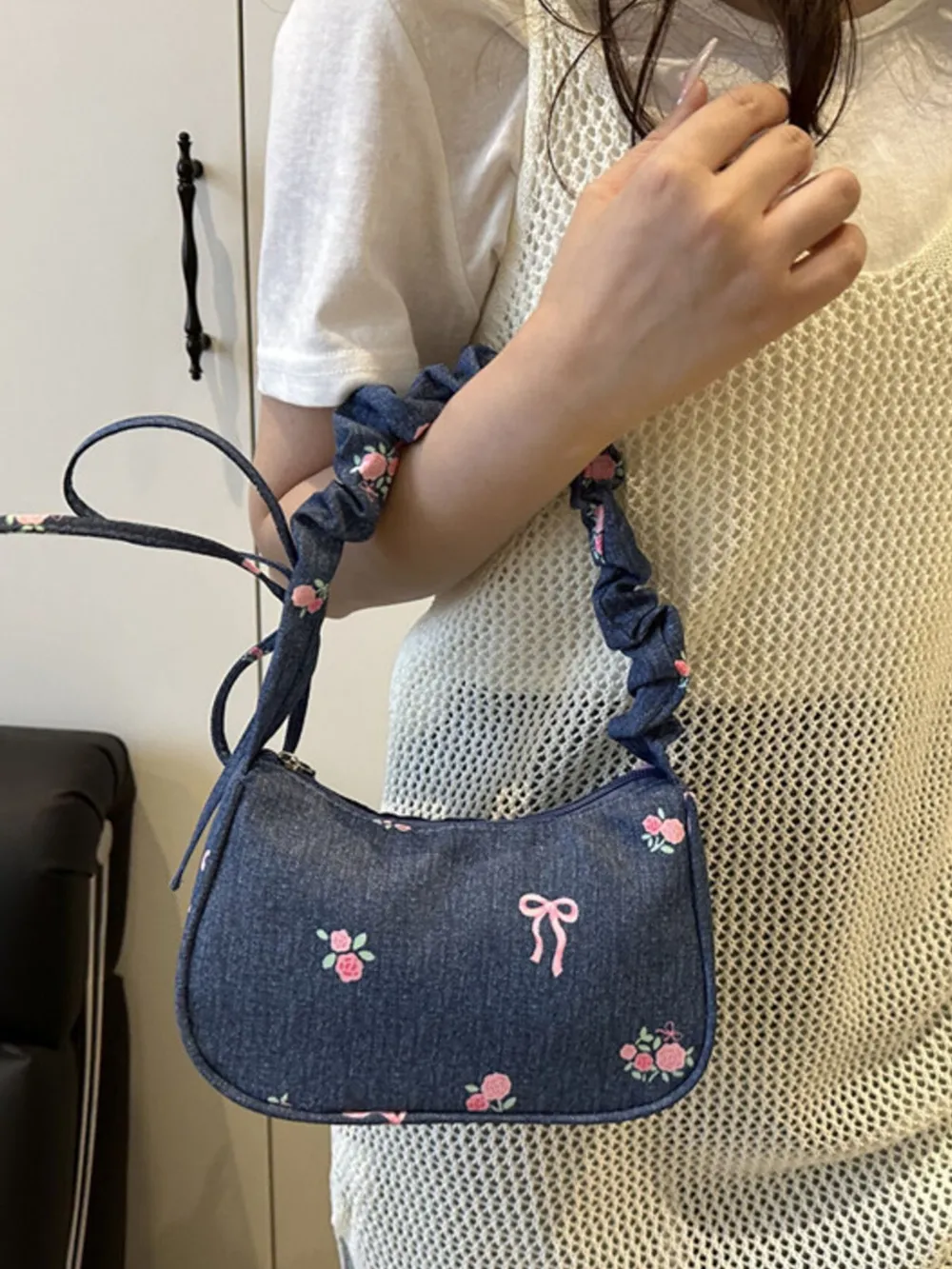 Embroidered Ruched Strap Shoulder Bag, image 4