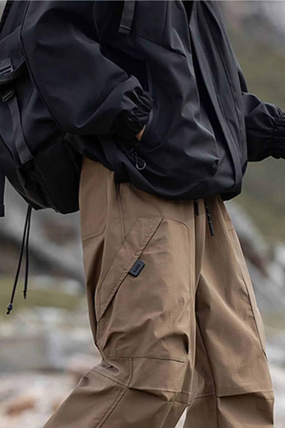 Men's Outdoor Relaxed Fit Cargo Pants, image 3