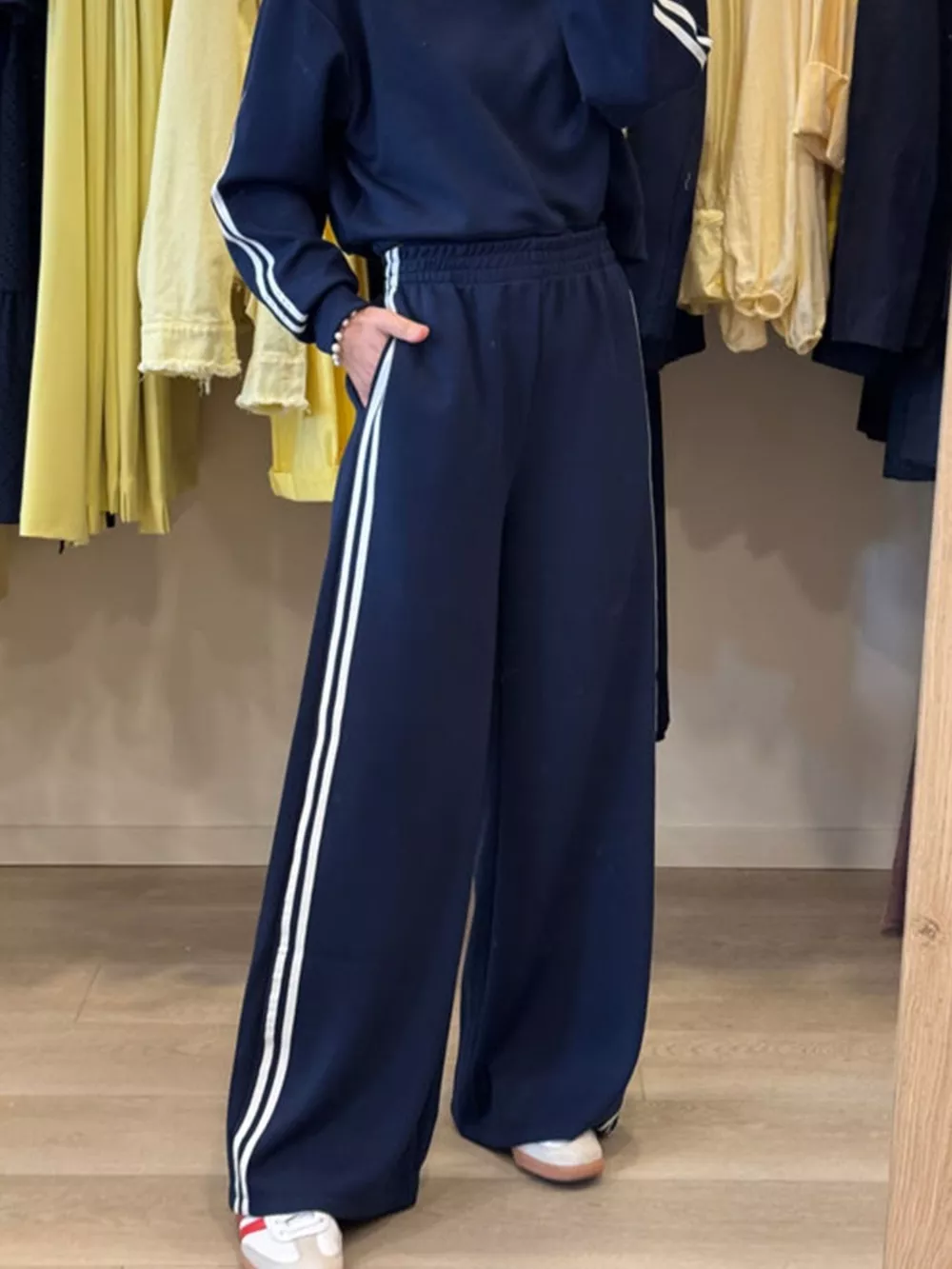 Striped Detail Crewneck Top and Elastic Sweatpants 2pcs Set, image 6