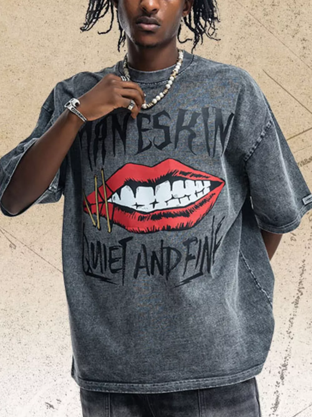 Men's Lip Graphic Washed Round Neck T-Shirt, image 4