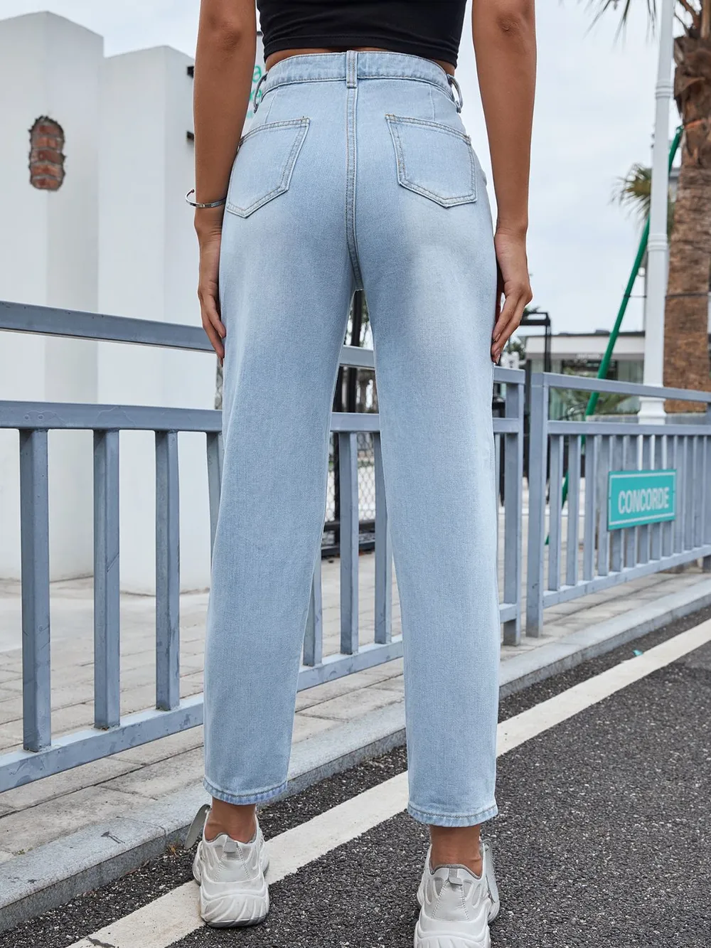 Distressed Straight Jeans with Pockets, image 2