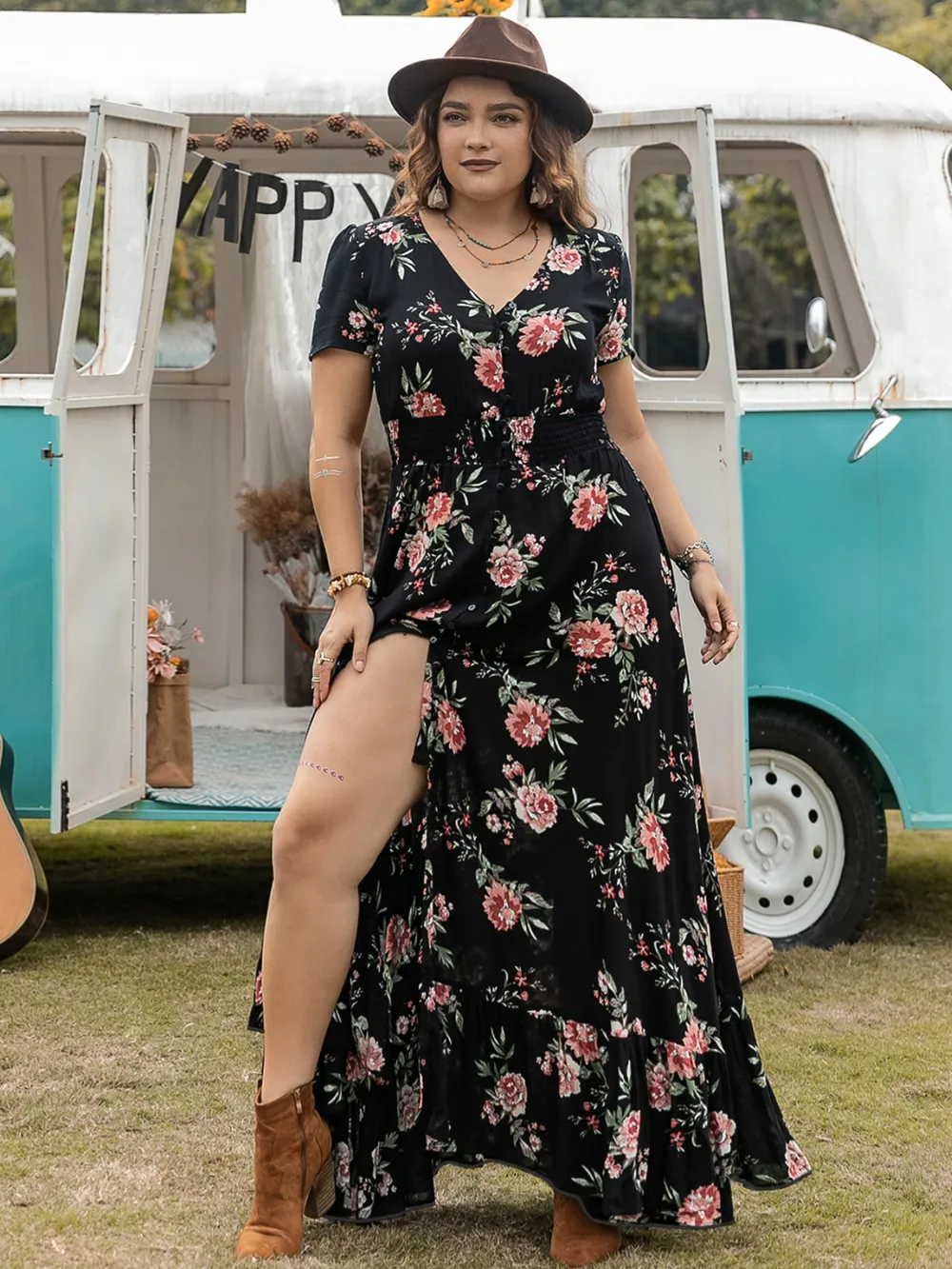 Plus Size Button Detail Printed V-Neck Short Sleeve Maxi Dress, image 6