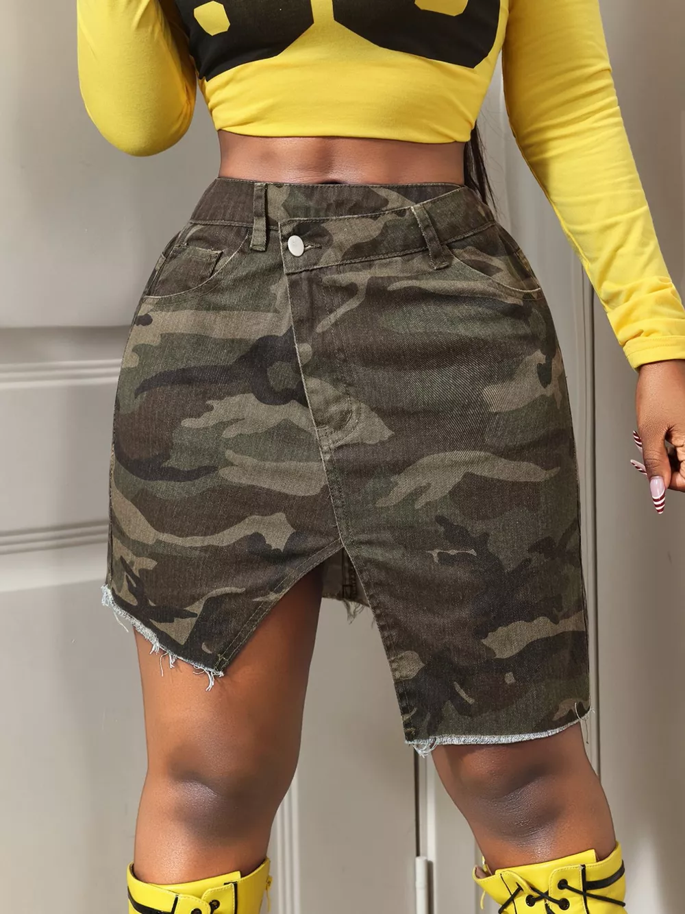 Camouflage Print Asymmetric Raw Hem Denim Skirt, image 3