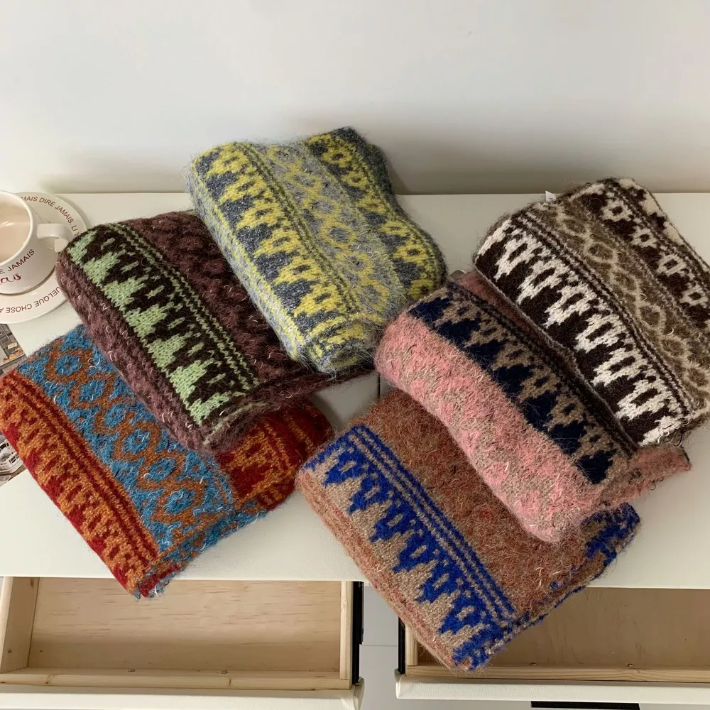 Vintage Knitted Pattern Warm Scarf, image 2