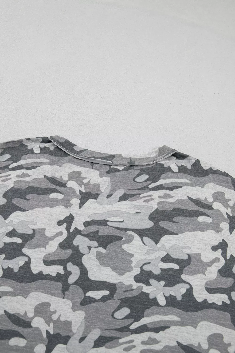 Camouflage Print Raw Edge V Neck Tee, image 12