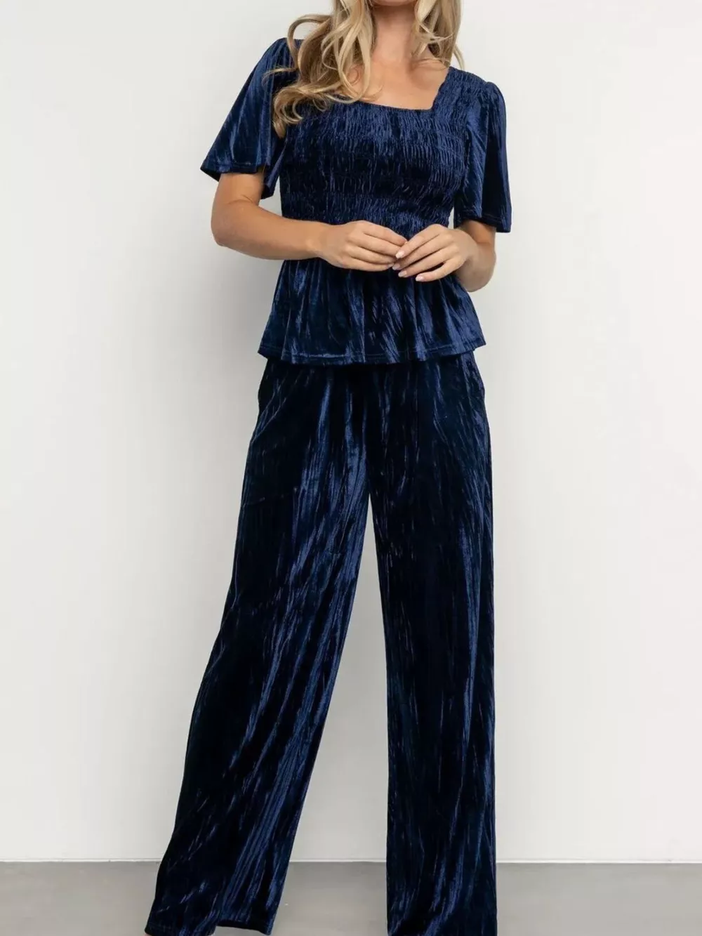 Velvet Top and Wide-Leg Pants Set, image 3