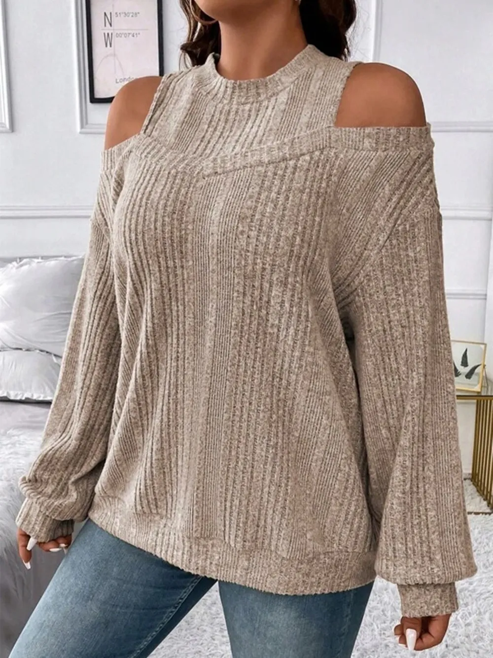 Round Neck Cold Shoulder Sweater, image 3