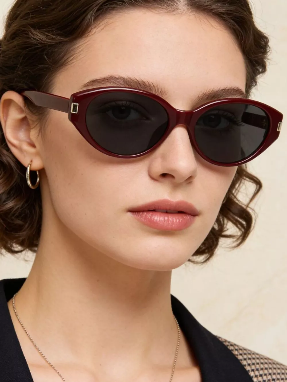 Lightweight Cat-Eye Sunglasses, image 4