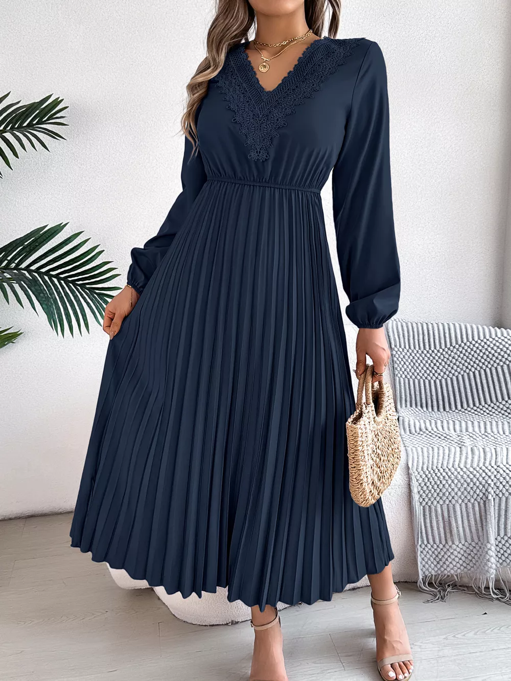 Lace Detail V-Neck Pleated Dress, image 21