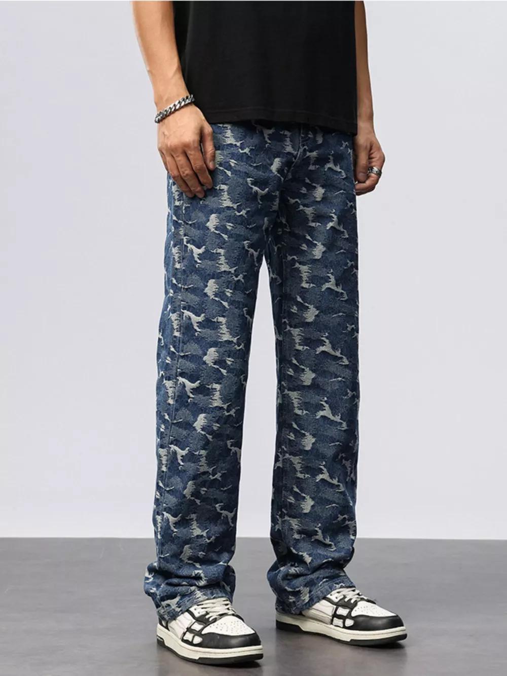 Men's Relaxed Fit Jeans, image 4