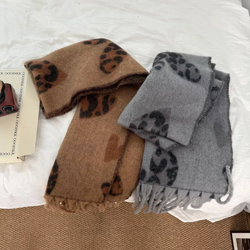 Leopard Heart Warm Scarf, image 3