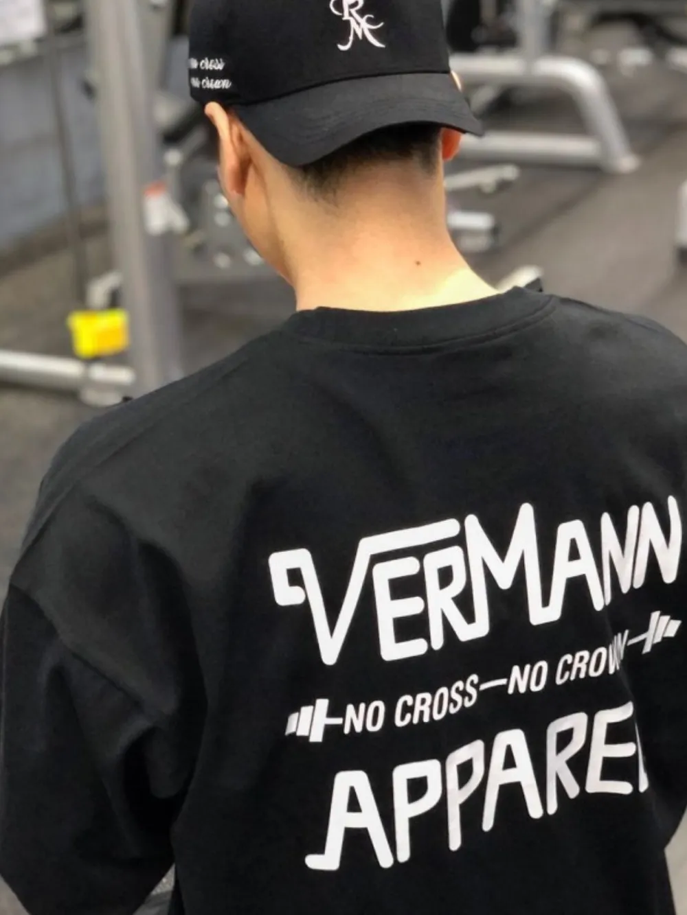 Men's Round Neck Long Sleeve T-Shirt