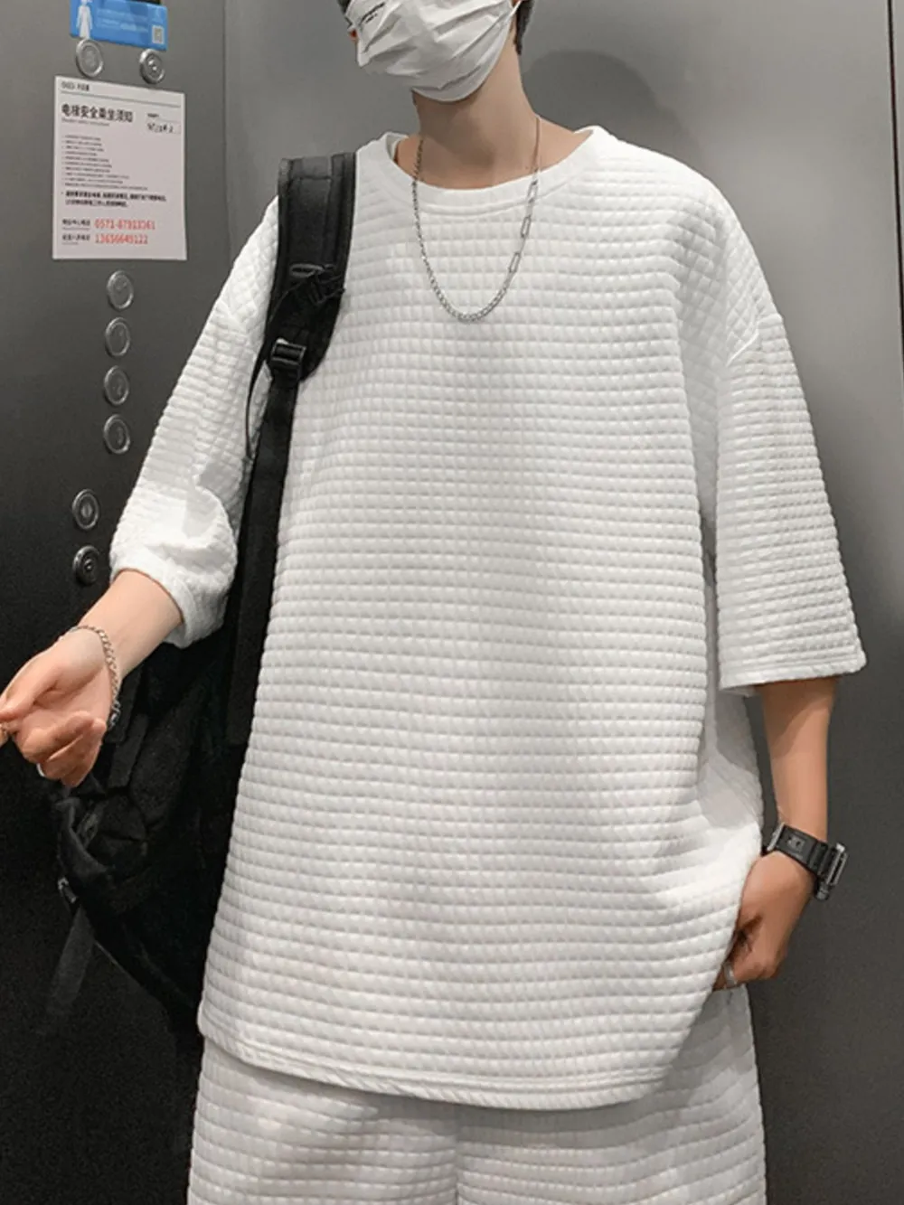 Men's Textured Short Sleeve T-Shirt and Shorts Set, image 6