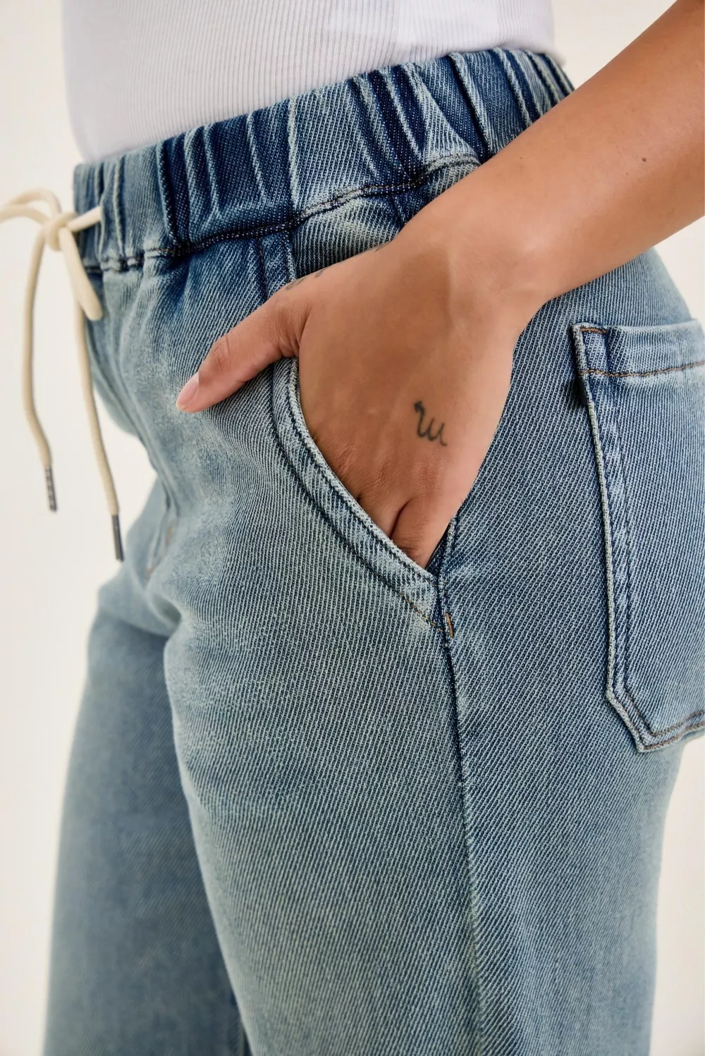 Hight Waist Wilhelmina Baggy Jeans with Md Aged Stone Blue Wash, image 5