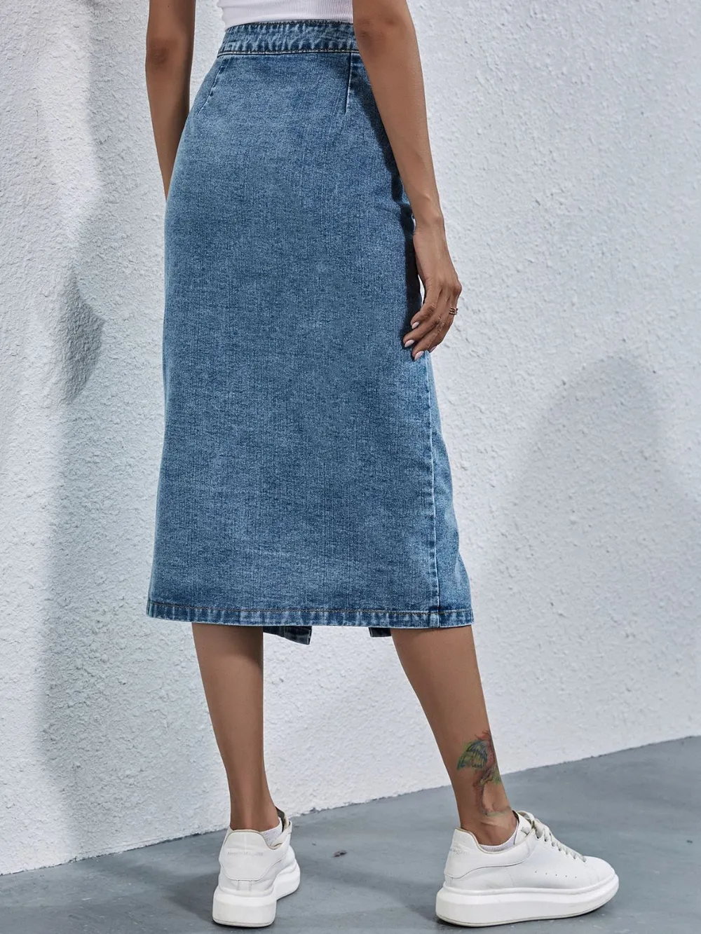 Buttoned Denim Skirt with Pockets, image 4