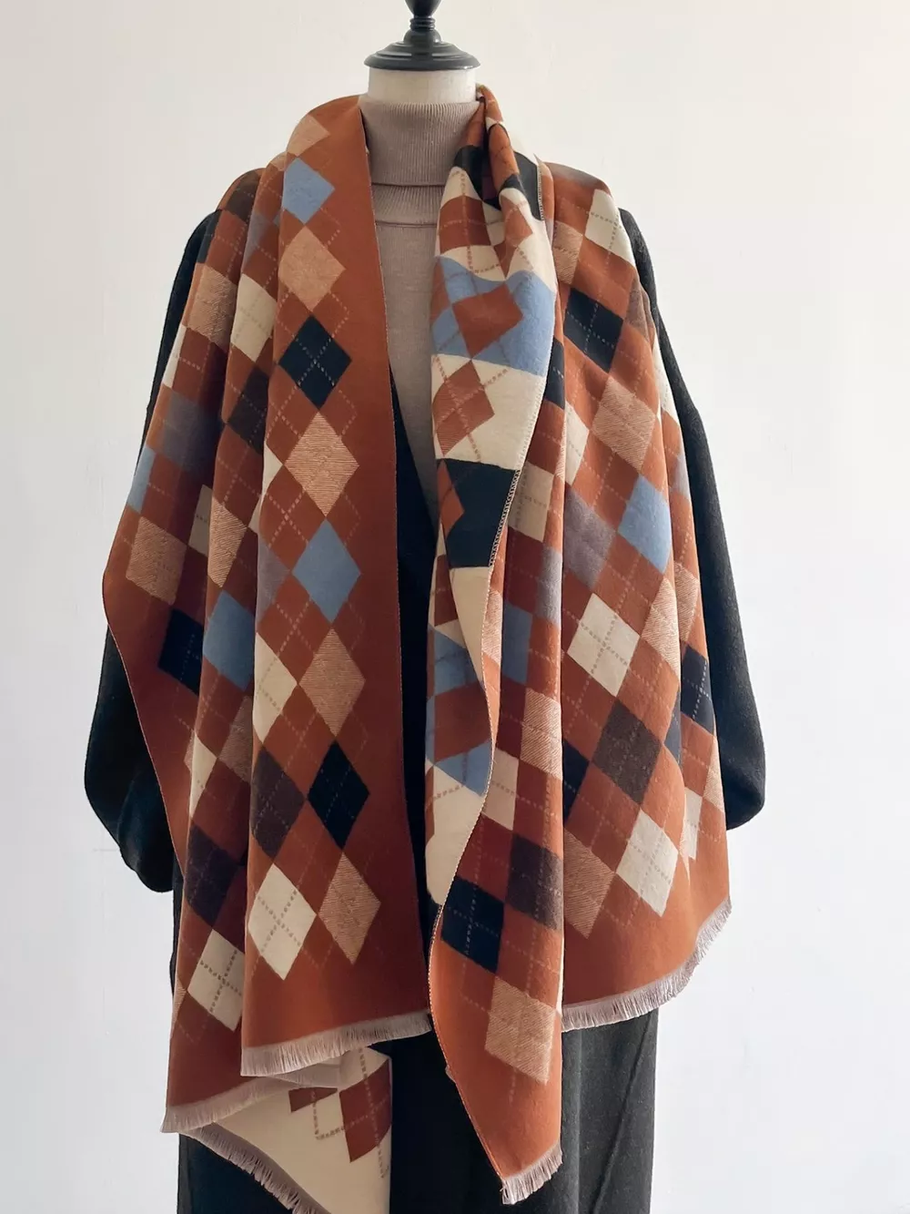 Diamond Pattern Warm Scarf, image 5