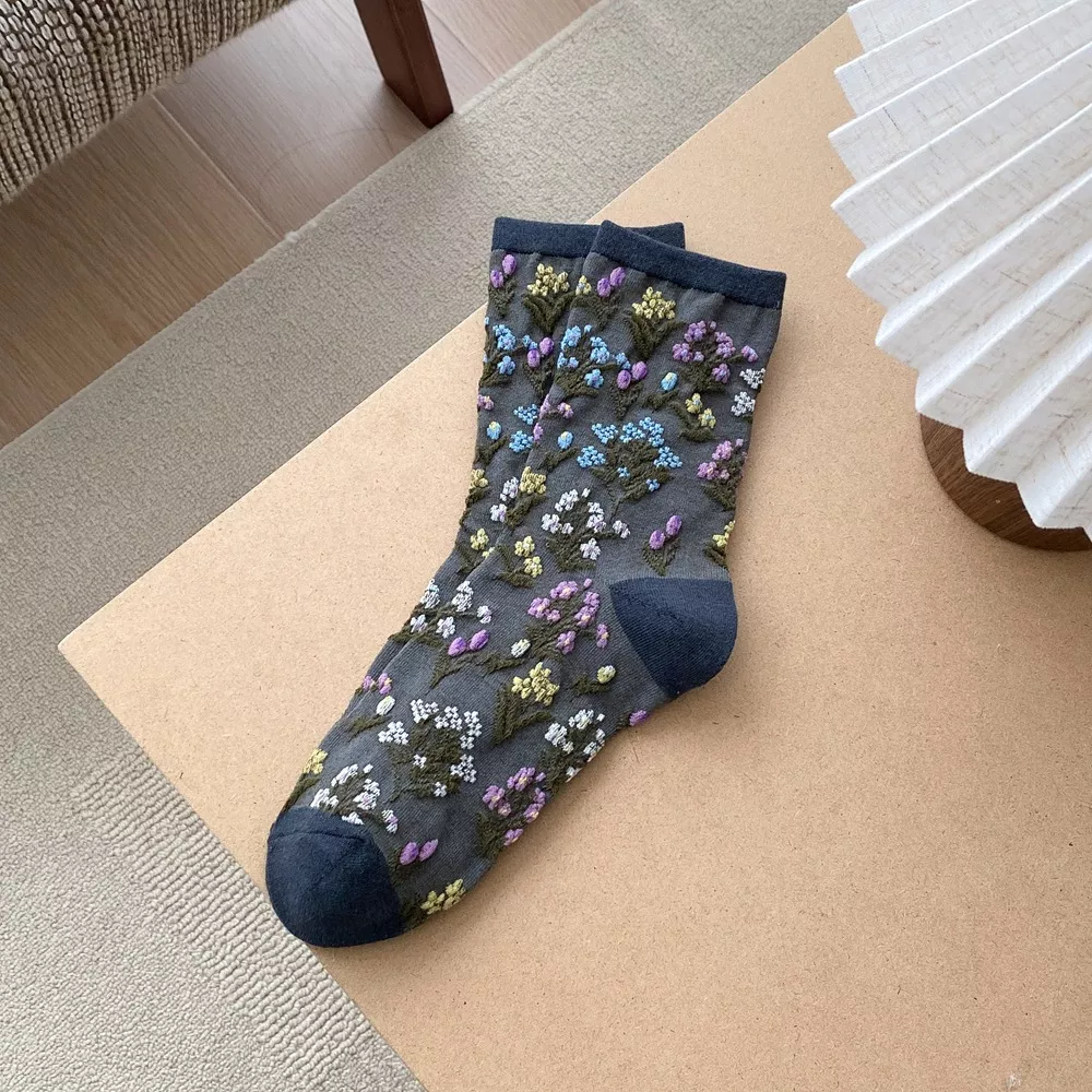 5 Pair Vintage Floral Embroidered Crew Socks, image 22