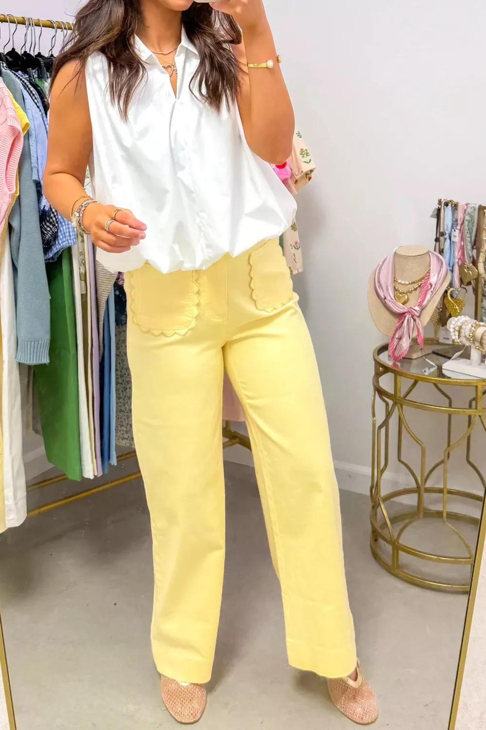 Solid Color Scalloped Patch Pocket Shift Jeans, image 3