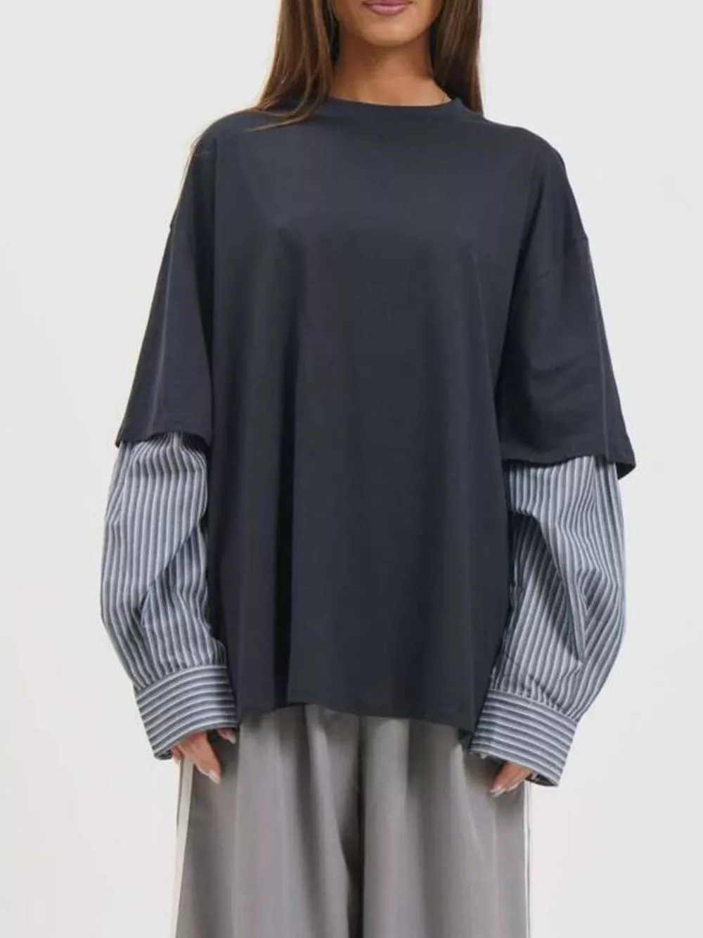 Oversized Layered-Look T-Shirt with Striped Sleeves, image 6
