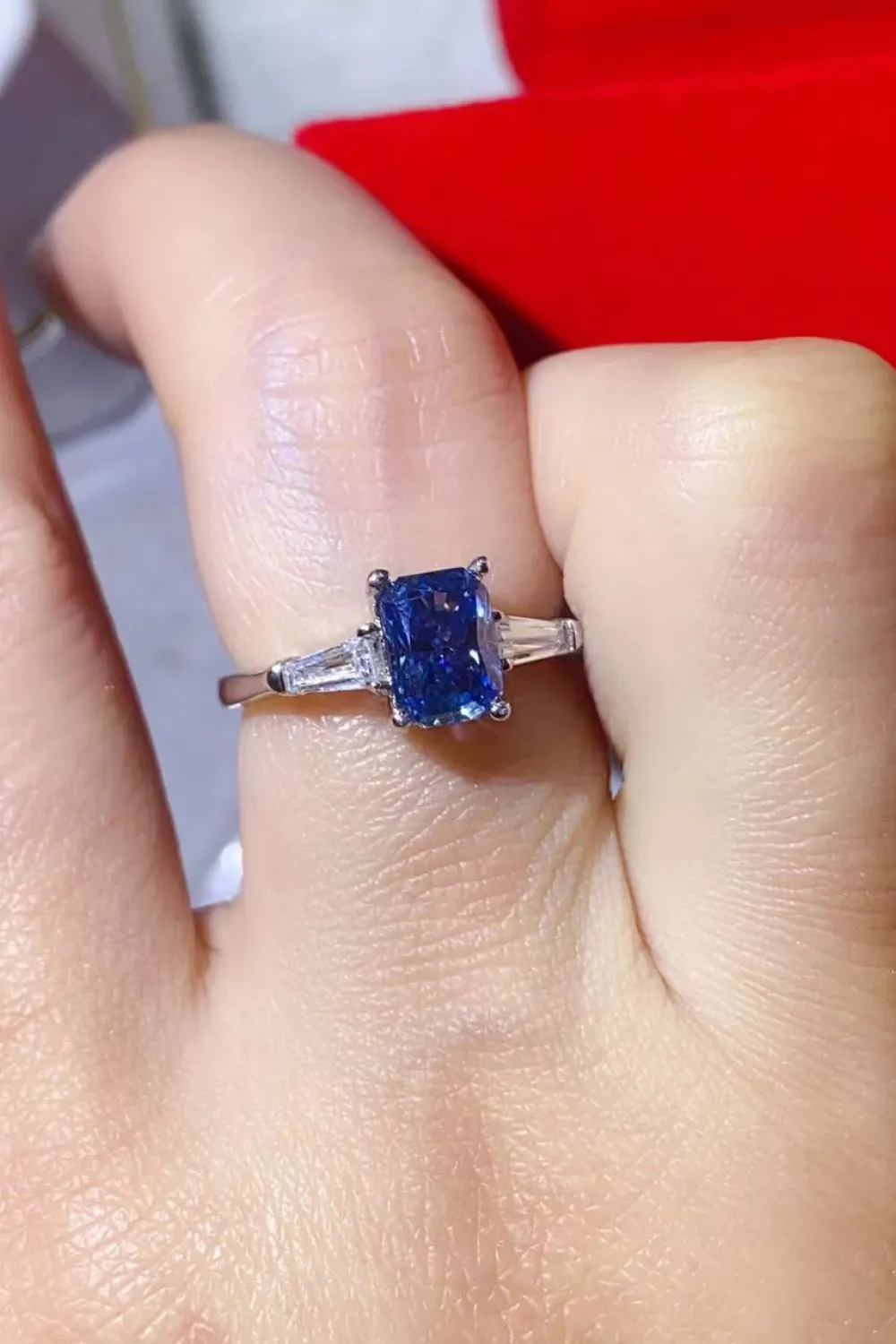 1 Carat Moissanite Platinum-Plated Rectangle Ring in Blue, image 2
