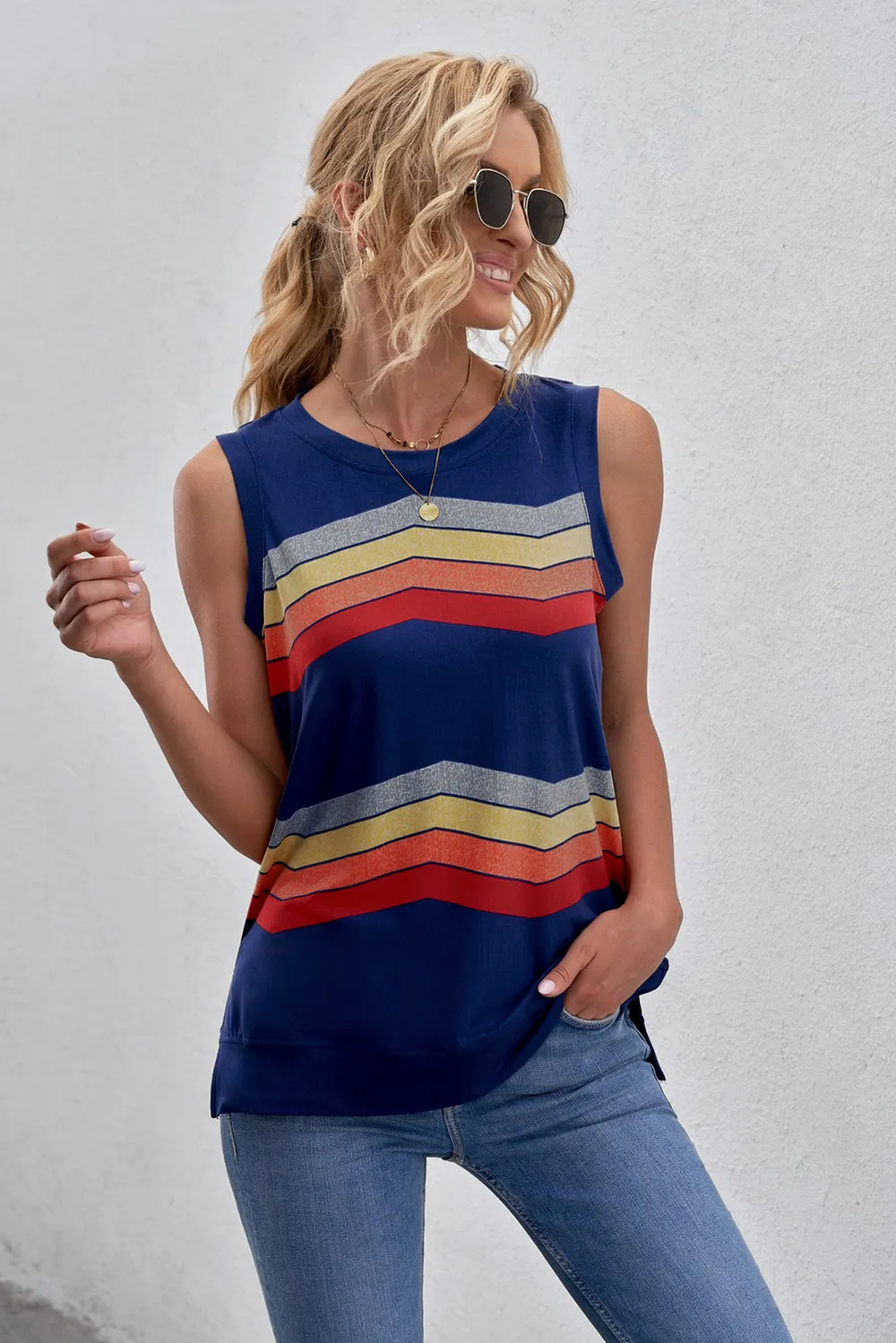Printed Side Slit Round Neck Tank, image 3