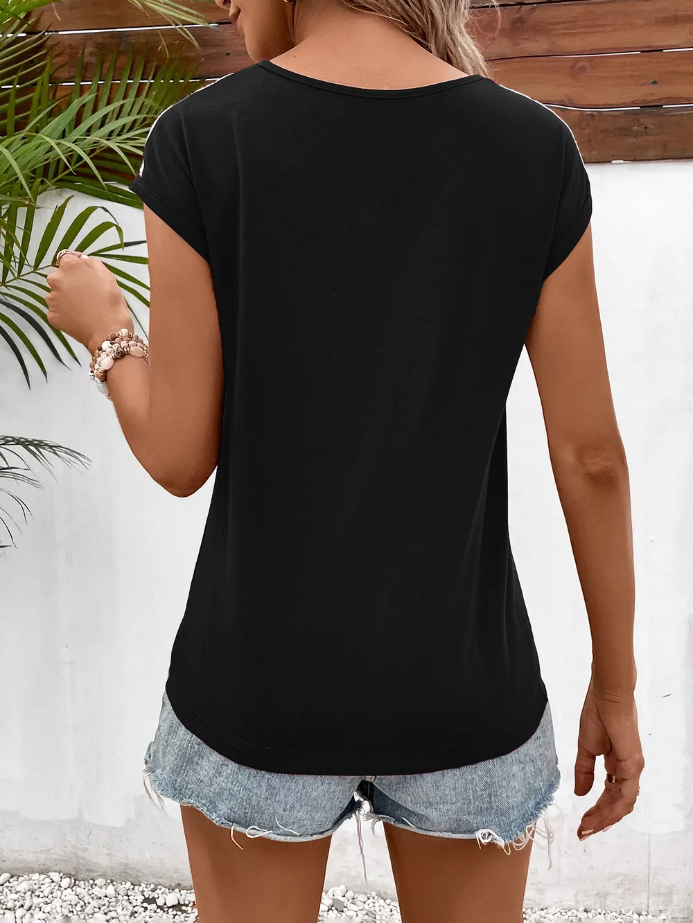 Spliced Lace V-Neck Twisted Hem Tee, image 15