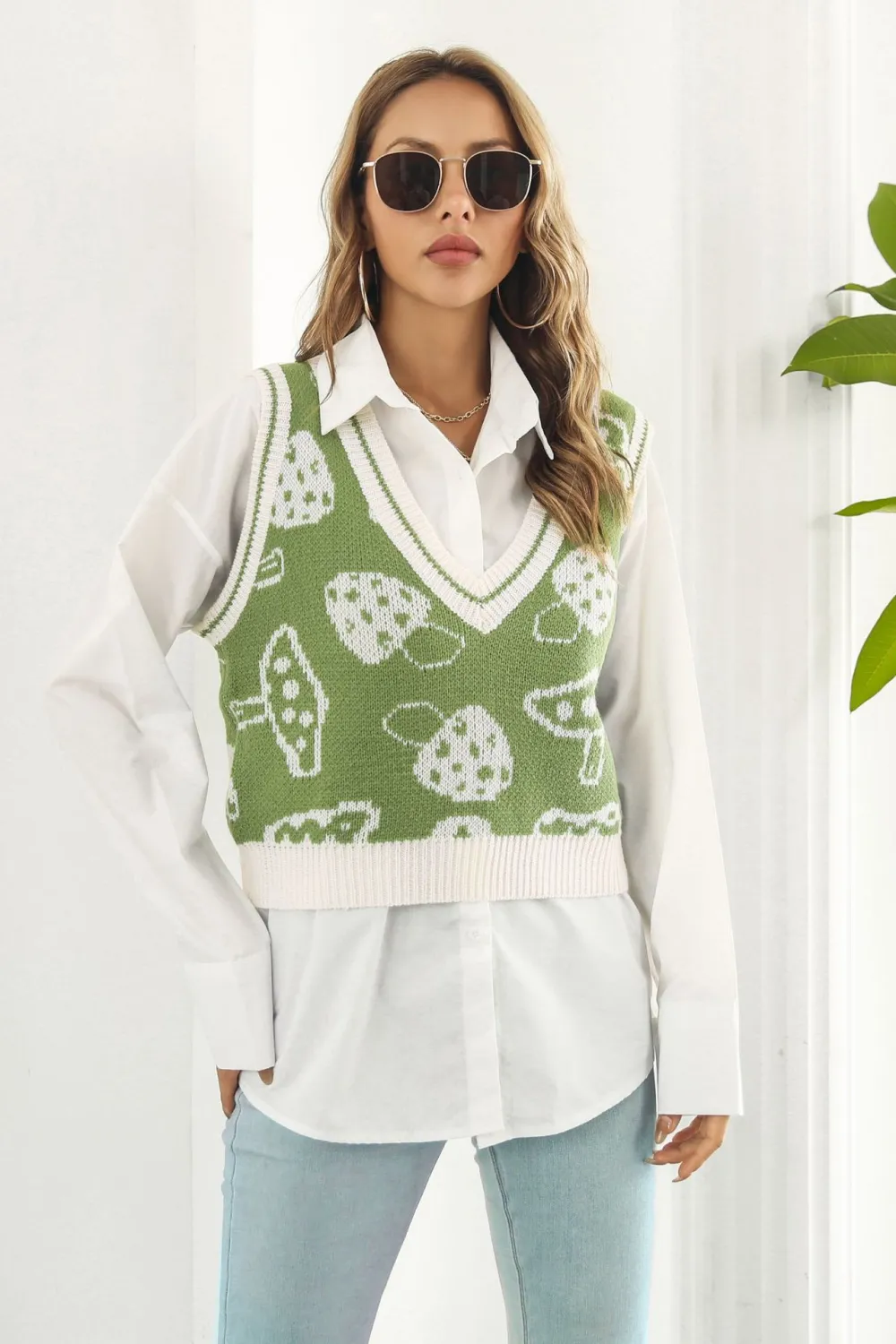 Printed Plunge Neck Sweater Vest, image 5