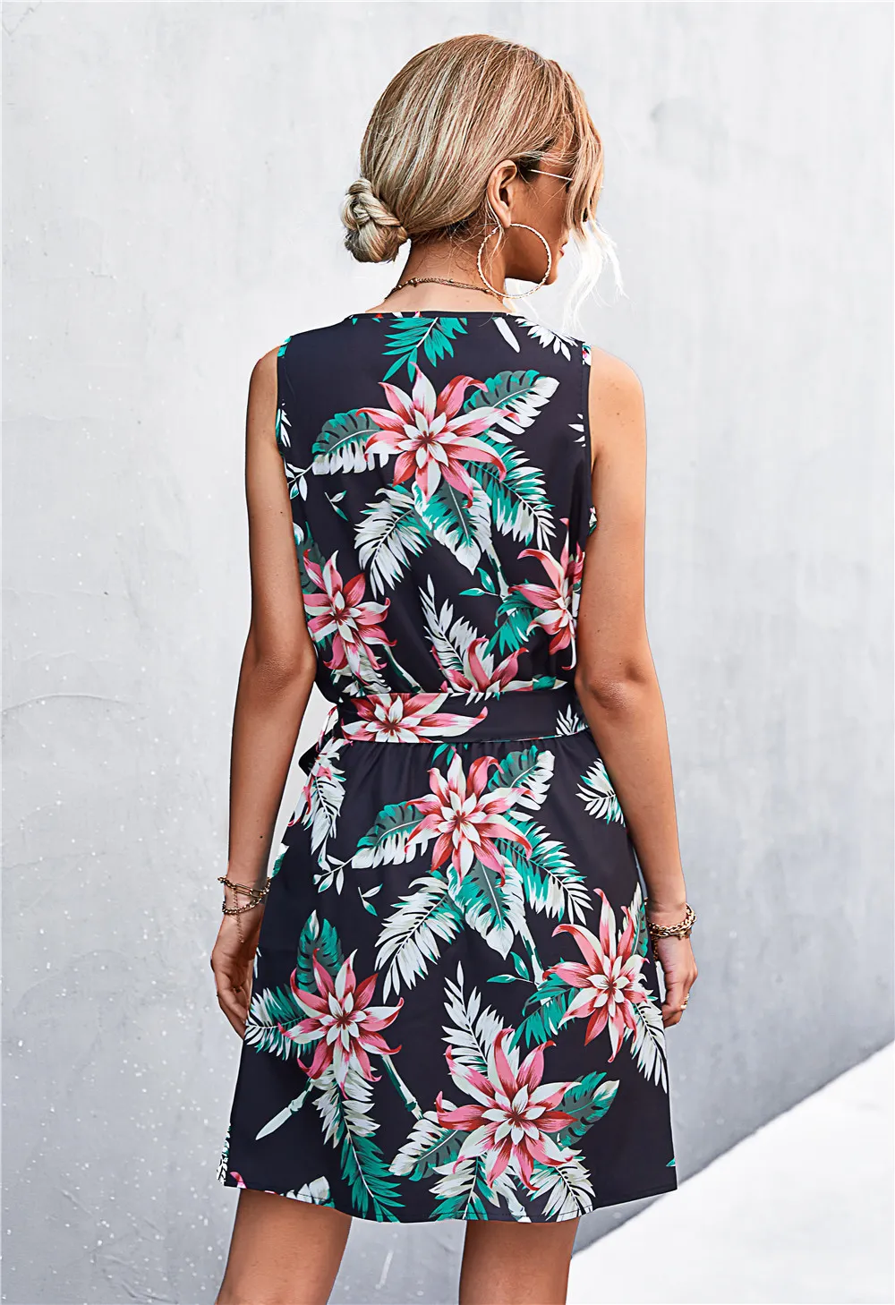 Printed Zip Detail Belted Sleeveless Dress, image 3