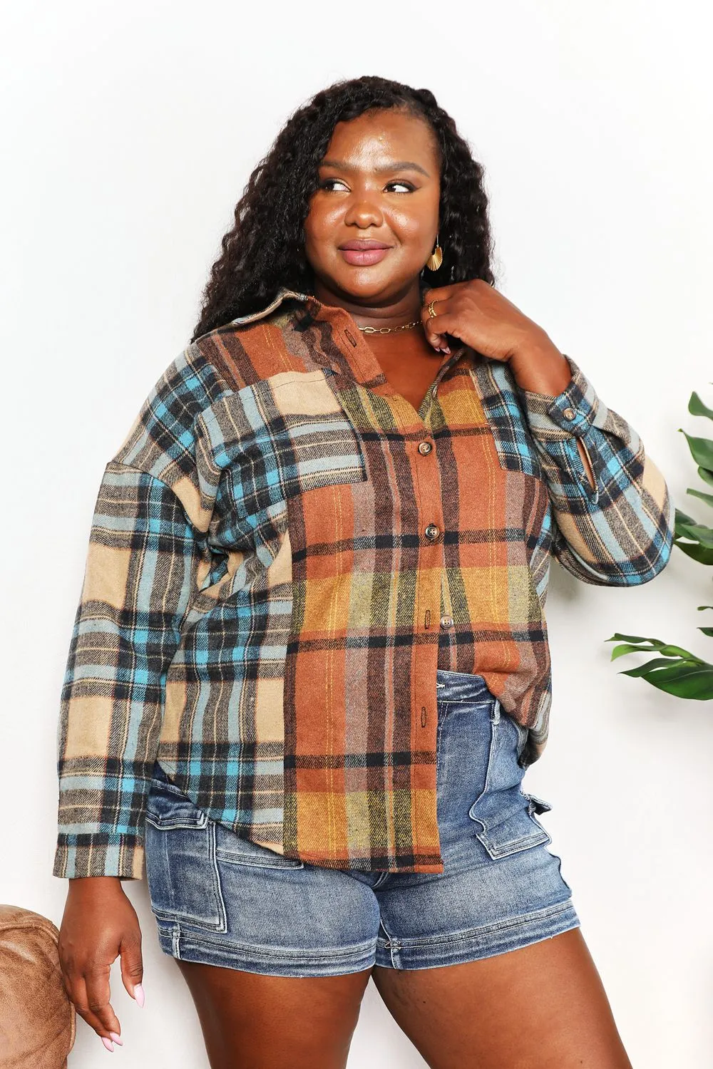Plaid Curved Hem Shirt Jacket with Breast Pockets, image 4