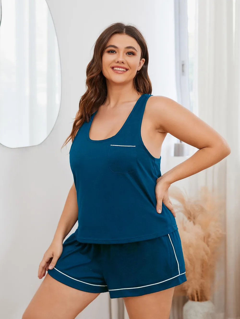Plus Size Contrast Piping Racerback Tank and Shorts Lounge Set, image 4