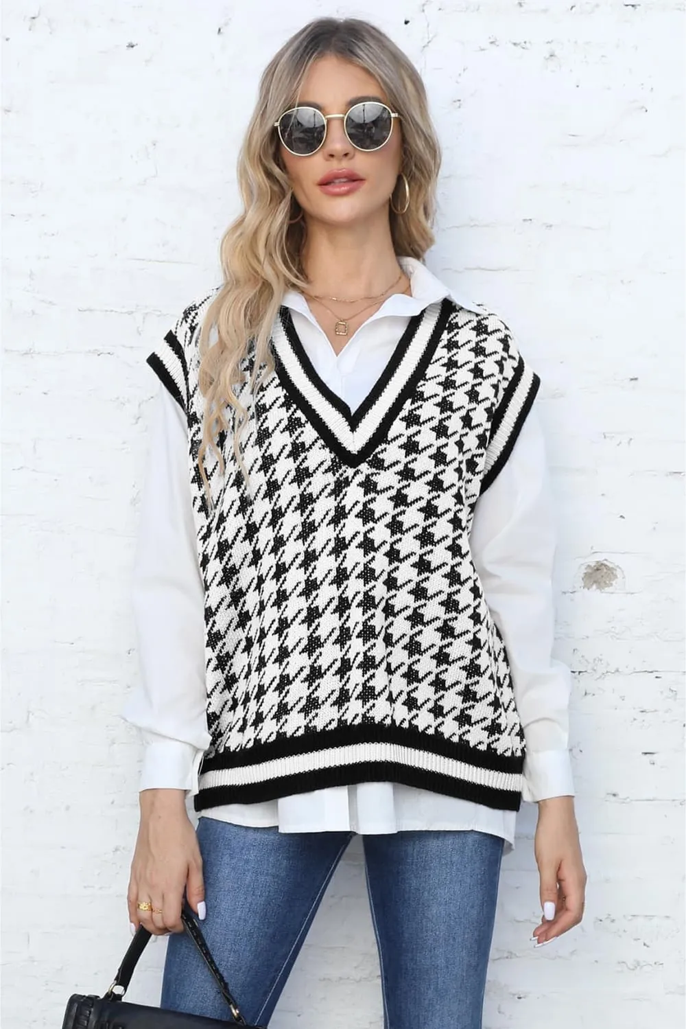 Ribbed V-Neck Sleeveless Sweater, image 2