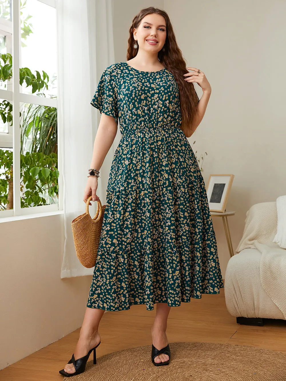 Plus Size Floral Round Neck Short Sleeve Midi Dress, image 2