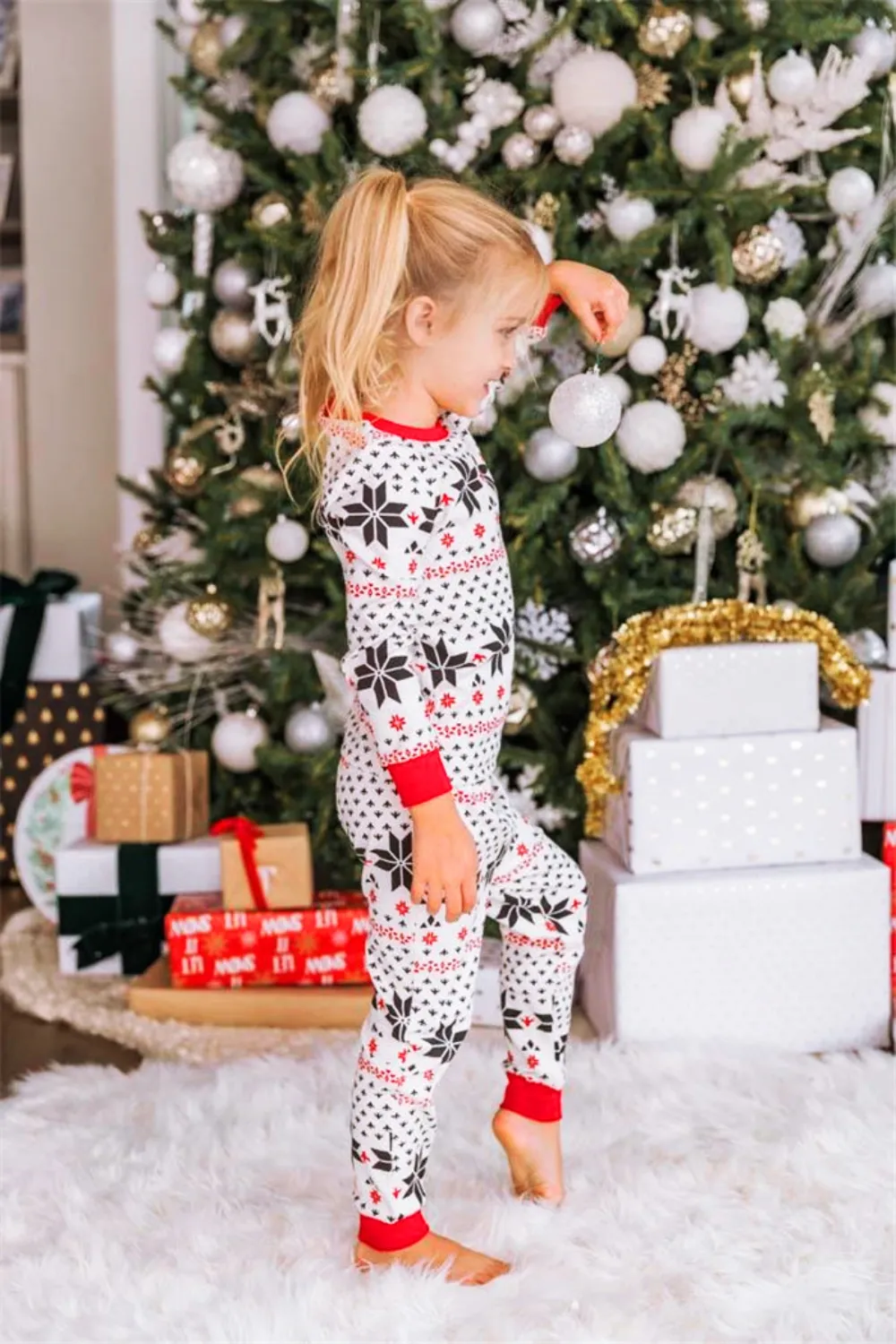 Snowflake Pattern Top and Pants Set, image 2