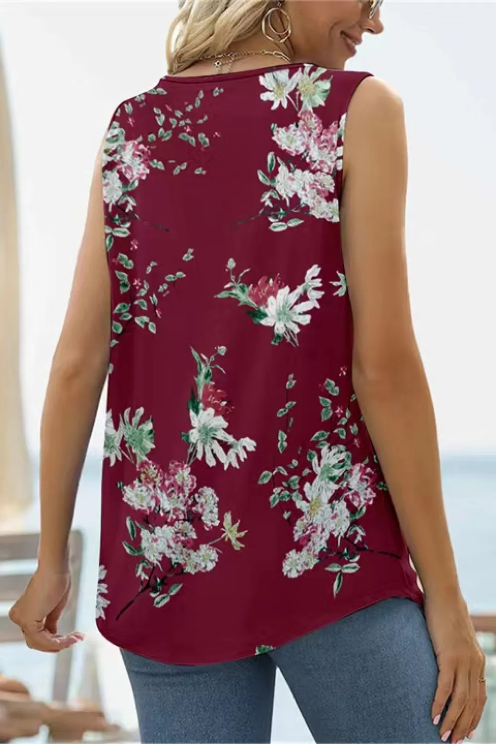 Printed Square Neck Curved Hem Tank, image 4