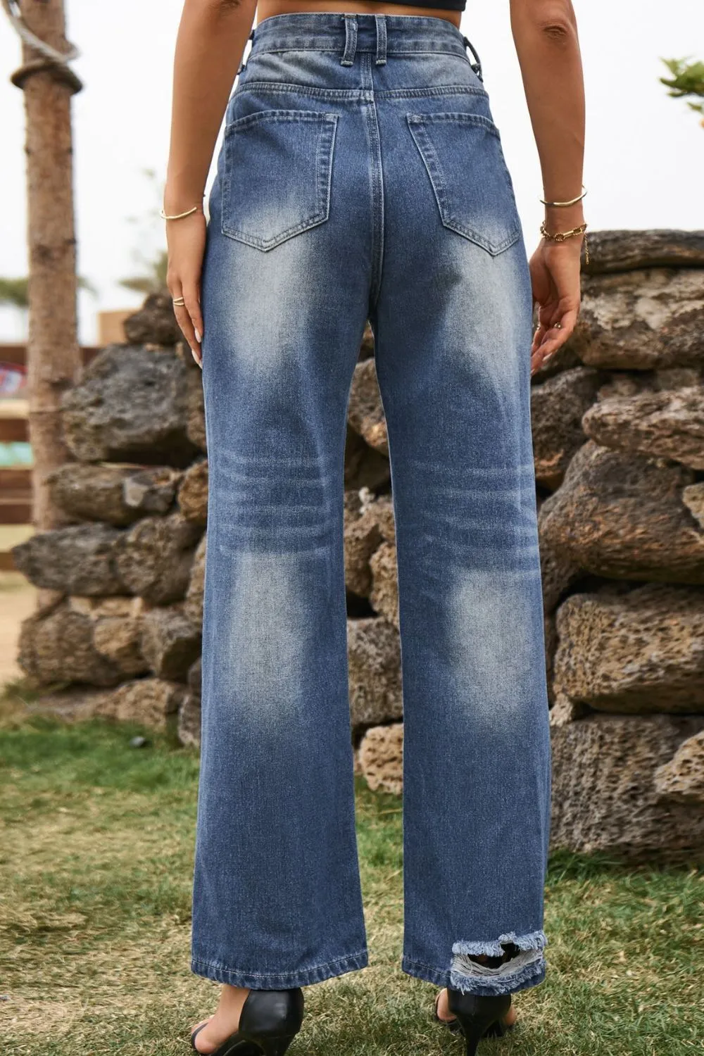 Distressed Buttoned Loose Fit Jeans, image 5
