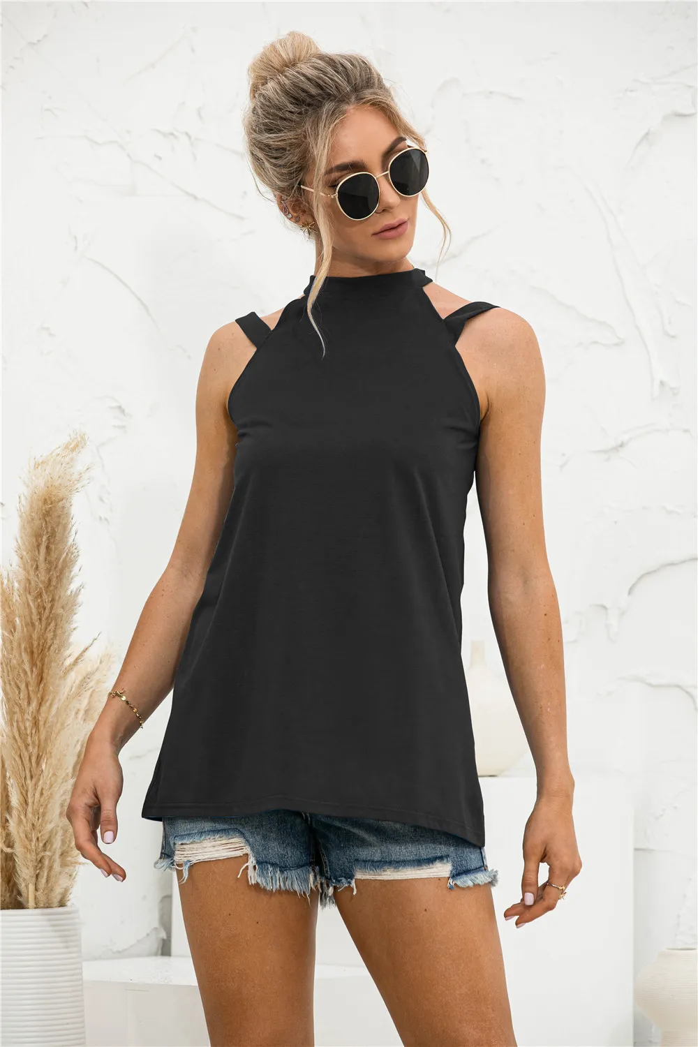 Cutout Mock Neck Tank, image 4