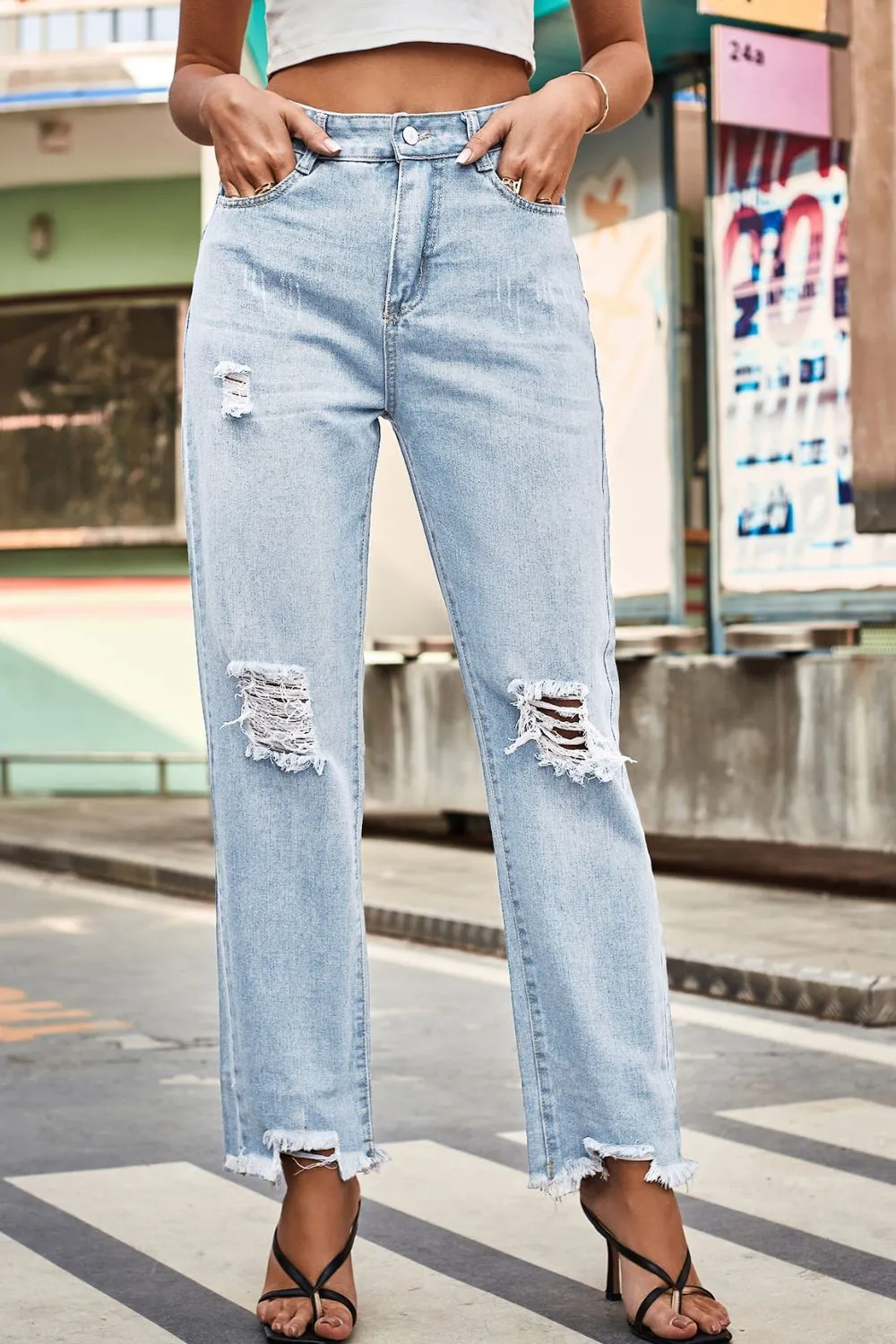 Distressed Buttoned Loose Fit Jeans, image 6