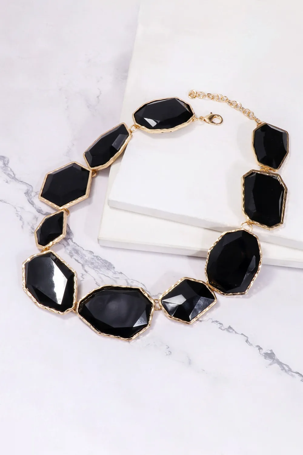 Geometrical Shape Zinc Alloy Frame Resin Necklace, image 8